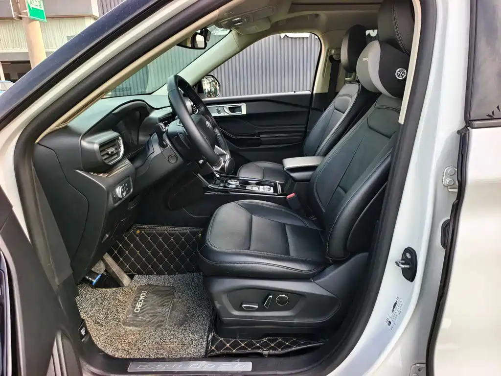 Explorer EcoBoost 285 4 WD Titanium 6-seat