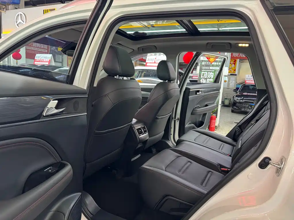 Trumpchi GS4 PLUS 270 T Auto Starry