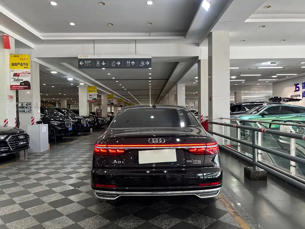 Audi A8 Plus A8 L 55 TFSI quattro Distinguished