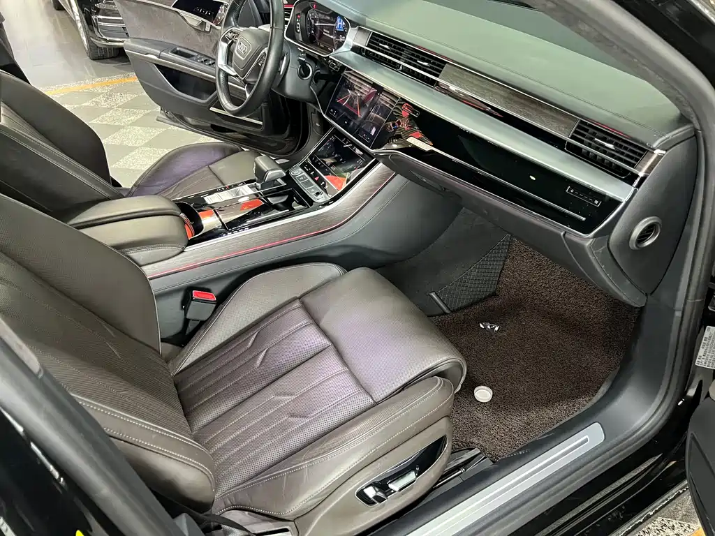 Audi A8 Plus A8 L 55 TFSI quattro Distinguished