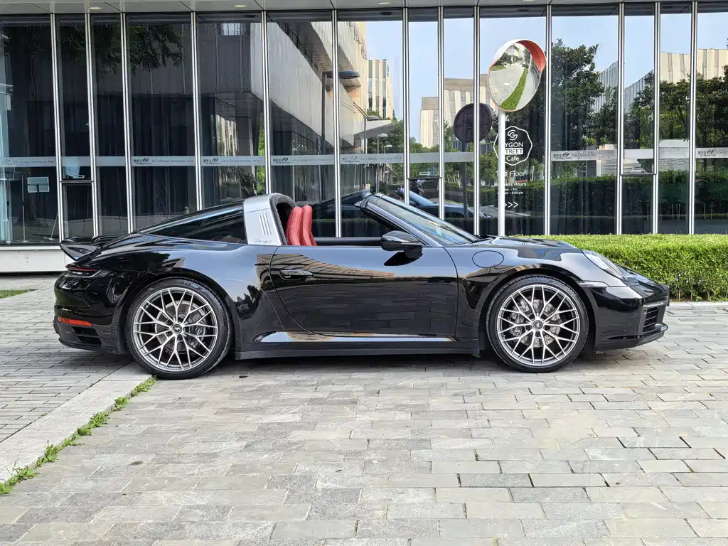 Porsche 911 Targa 4 3.0 T