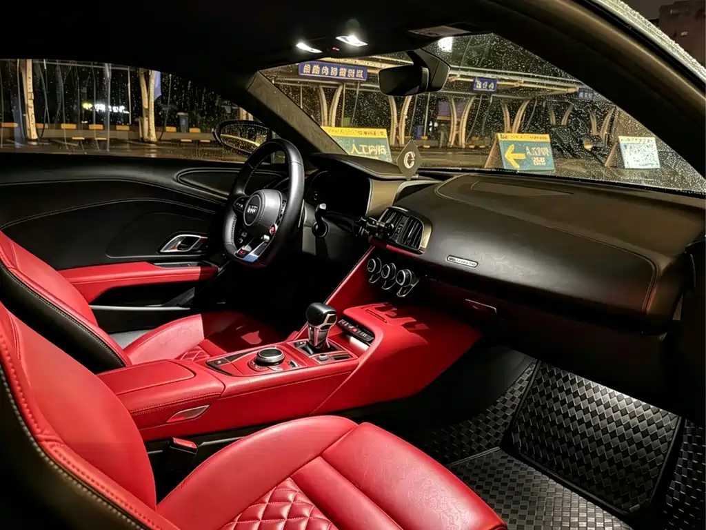 Audi R8 V10 Coupe Performance