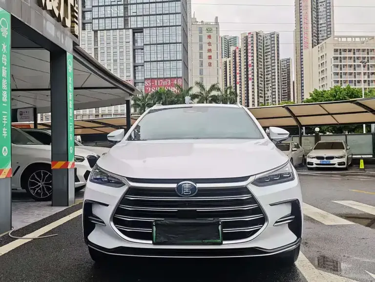 BYD Tang NEV DM-i 112 KM Distinguished
