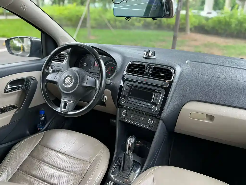 Polo 1.6 L Auto Premium Cool