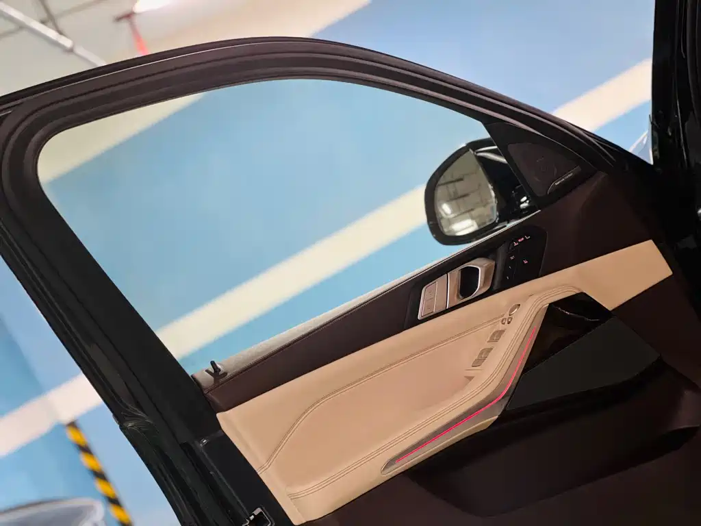 BMW X7 xDrive40 i Leading Luxury Package