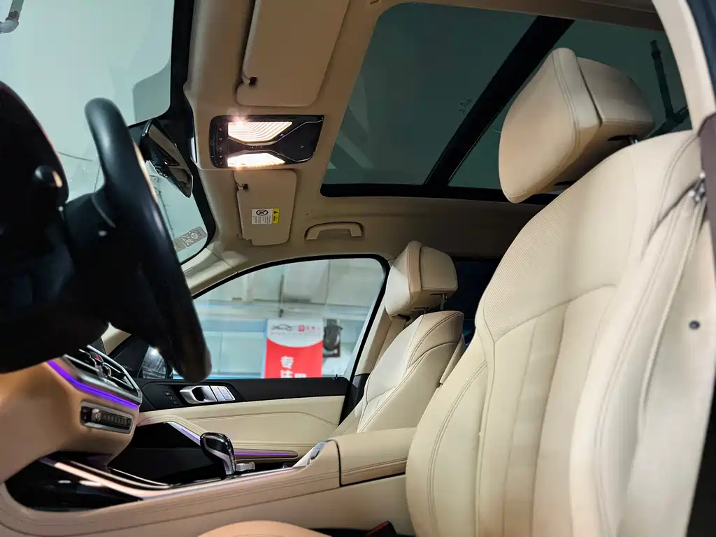 BMW X7 xDrive40 i Leading Luxury Package