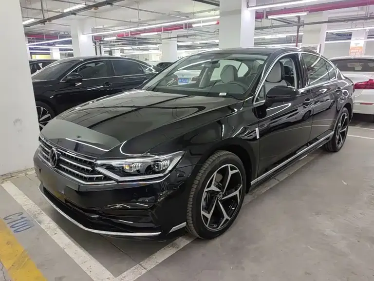 Volkswagen Magotan 3000 10 K Selected 380 TSI DSG Luxury