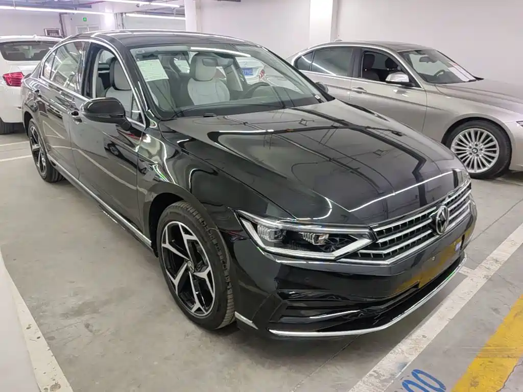 Magotan 3000 10 K Selected 380 TSI DSG Luxury