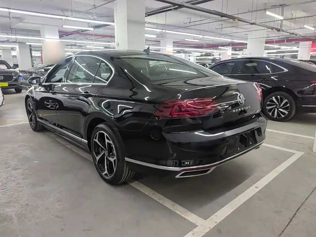 Magotan 3000 10 K Selected 380 TSI DSG Luxury
