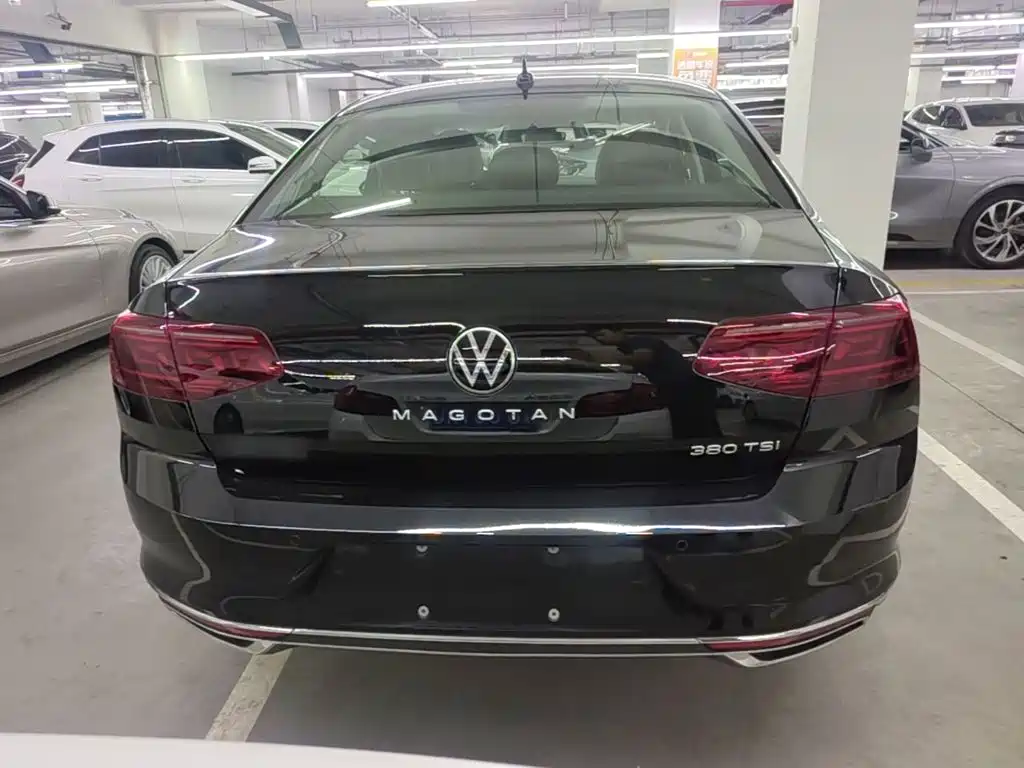 Magotan 3000 10 K Selected 380 TSI DSG Luxury