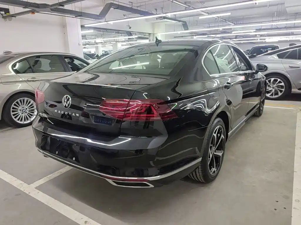 Magotan 3000 10 K Selected 380 TSI DSG Luxury