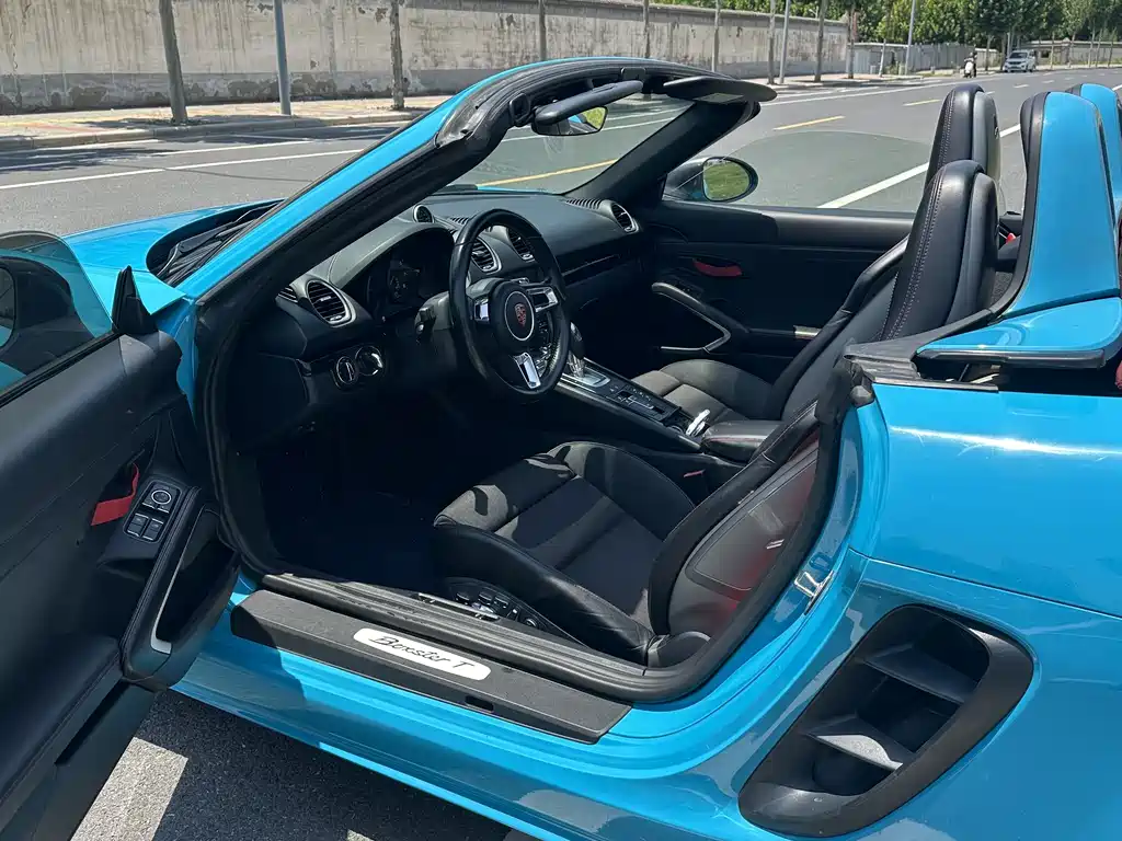 Porsche 718 Boxster T 2.0 T