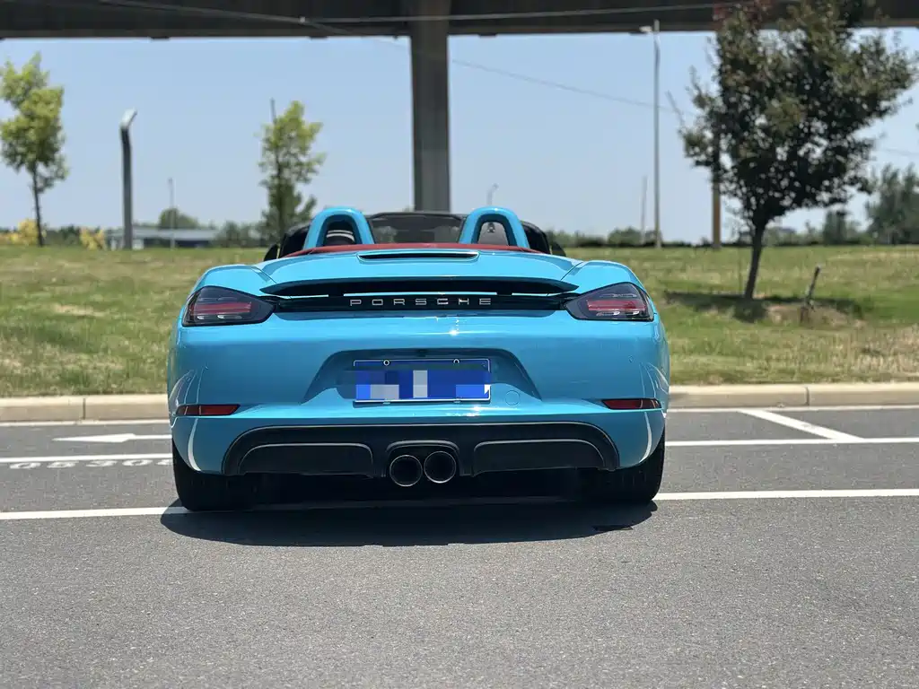 Porsche 718 Boxster T 2.0 T