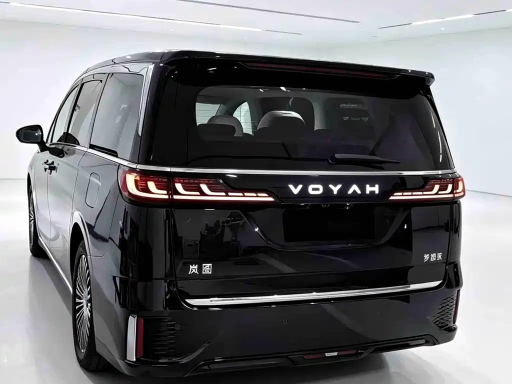 Voyah Dreamer PHEV 4 WD Distinguished Kunpeng