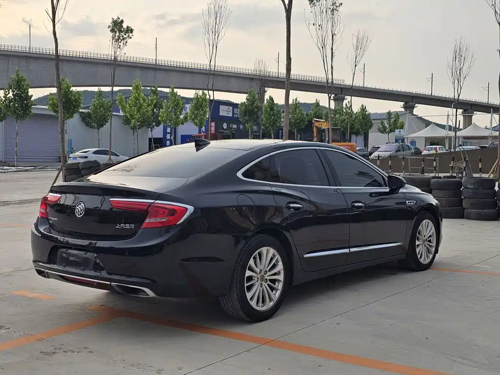 LaCrosse Facelift 28 T Elite