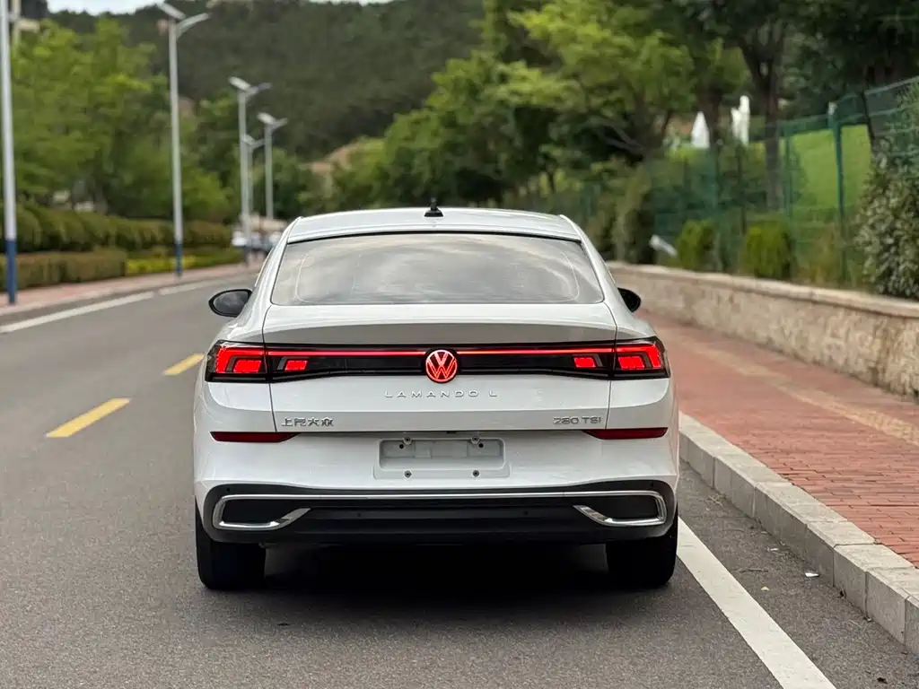Lamando Lamando L 280 TSI DSG Spicy Cool