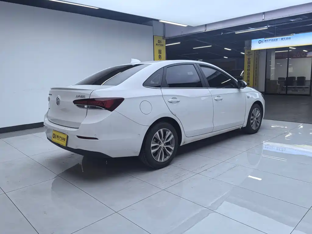 Excelle GT 18 T Auto Flagship