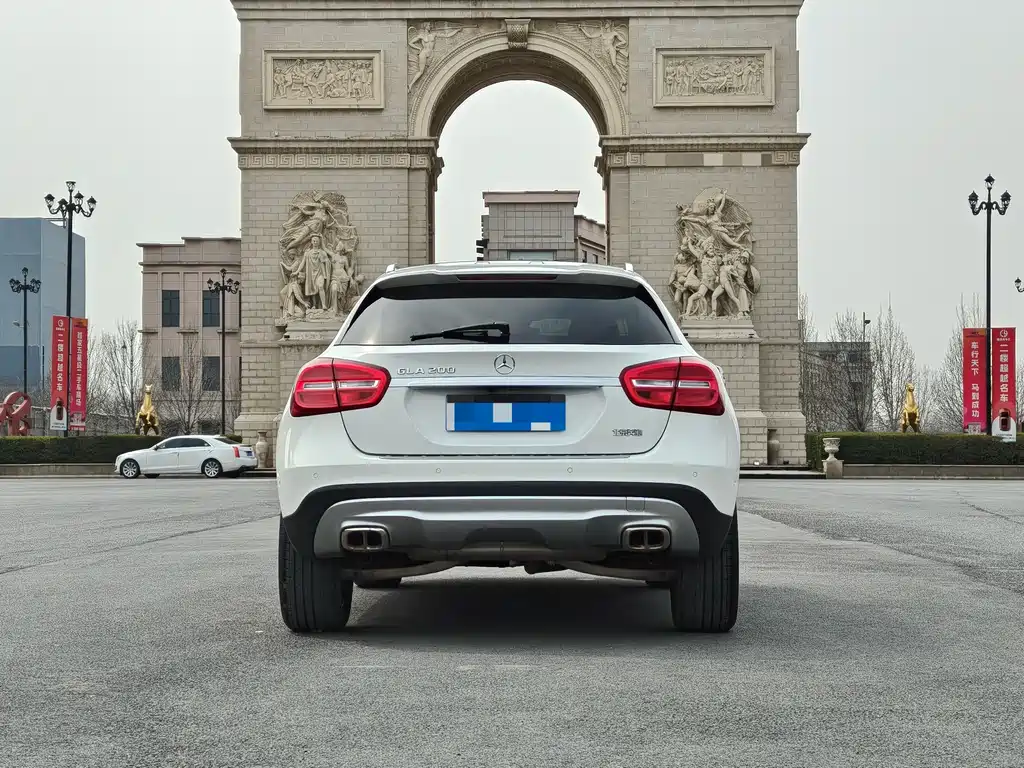 Mercedes-Benz GLA GLA 200 Fashion
