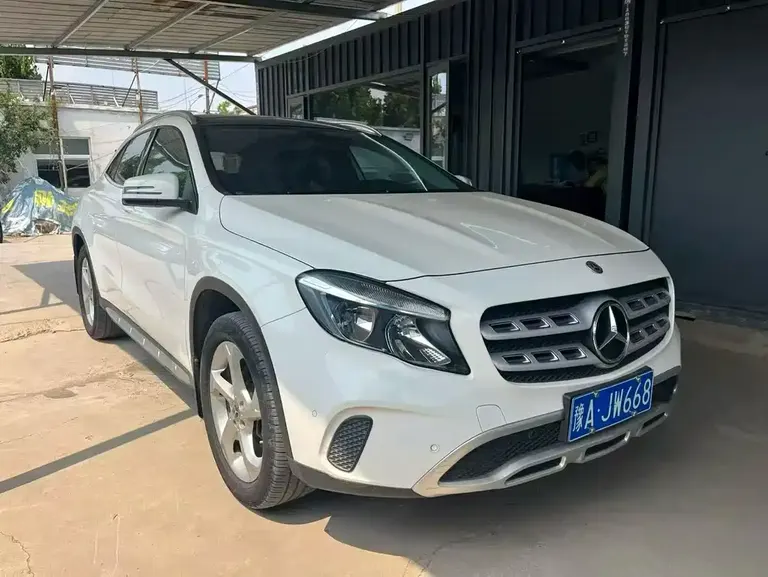 Mercedes-Benz GLA GLA 200 Dynamic