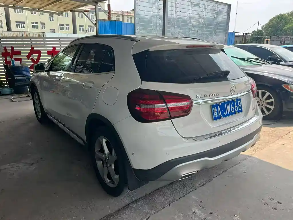 Mercedes-Benz GLA GLA 200 Dynamic
