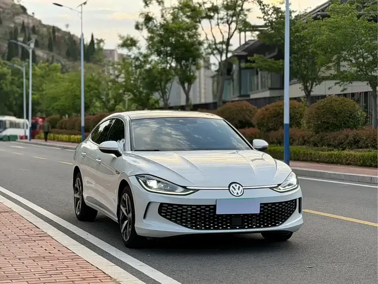 Volkswagen Lamando Lamando L 280 TSI DSG Spicy Cool
