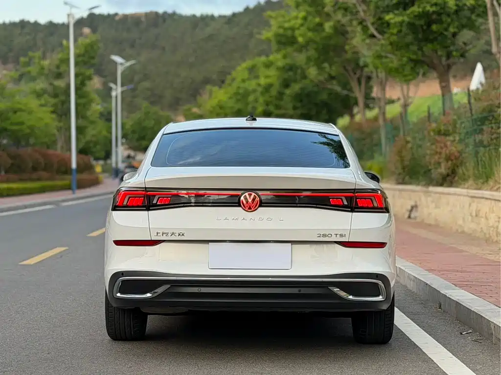 Lamando Lamando L 280 TSI DSG Spicy Cool