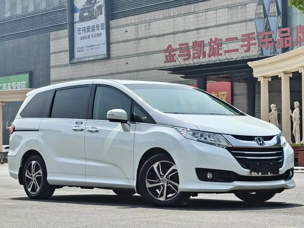 Odyssey Facelift 2.4 L Smart Enjoyment