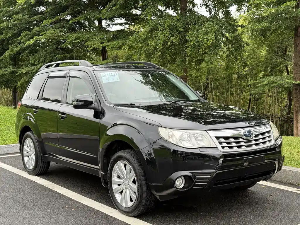 Forester 2.5 i Auto Luxury