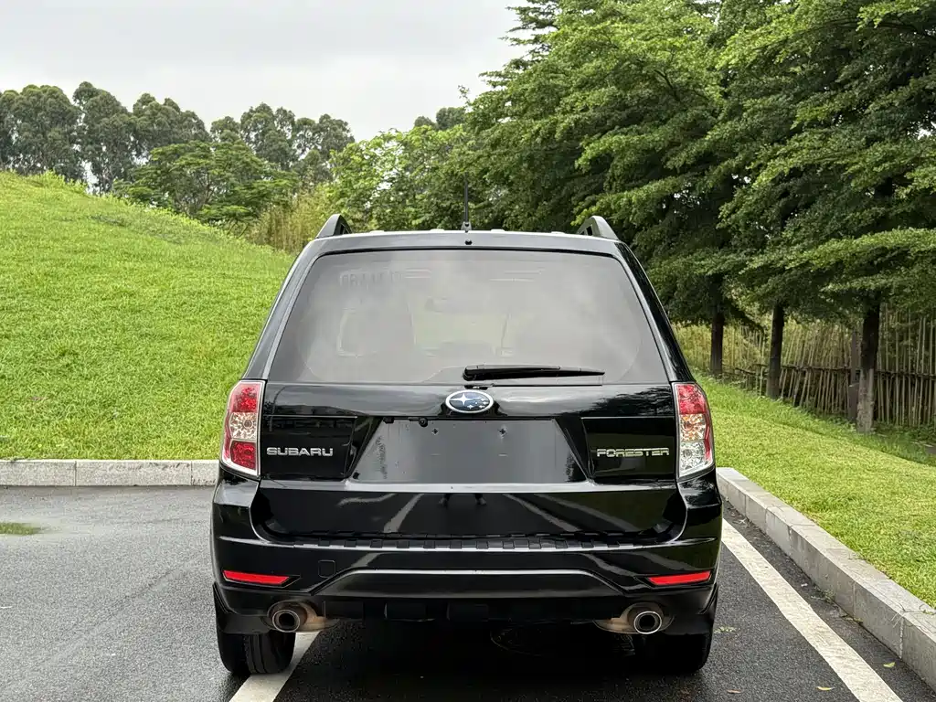 Forester 2.5 i Auto Luxury