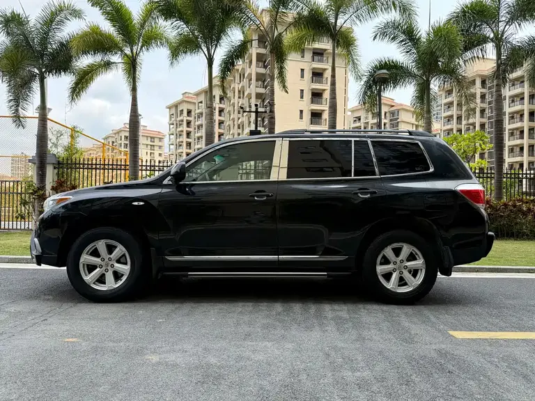 Toyota Highlander 2.7 L 2 WD 5-seat Elite