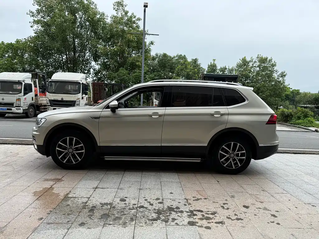 Tiguan L 330 TSI Auto 2 WD Luxury
