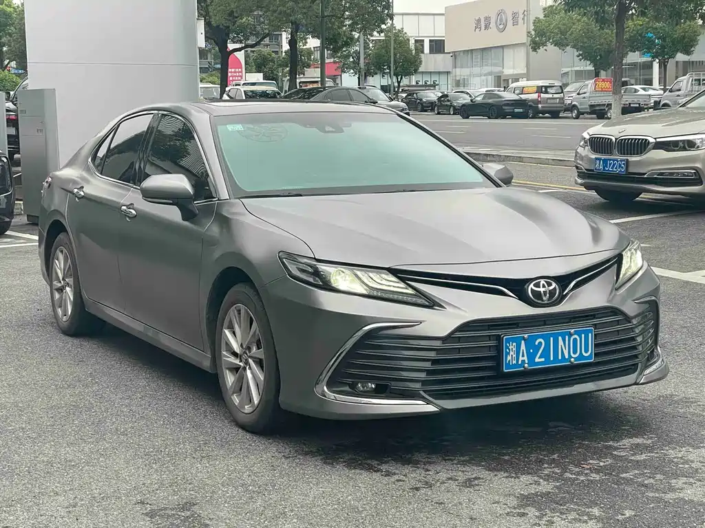 Camry 2.0 G Luxury