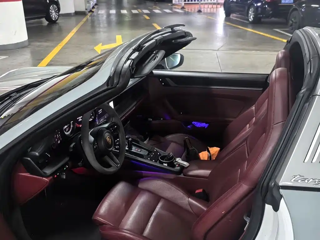 Porsche 911 Targa 4 3.0 T
