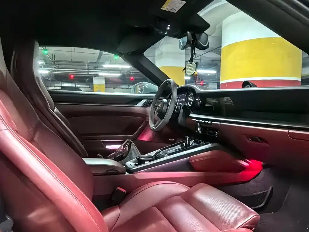 Porsche 911 Targa 4 3.0 T