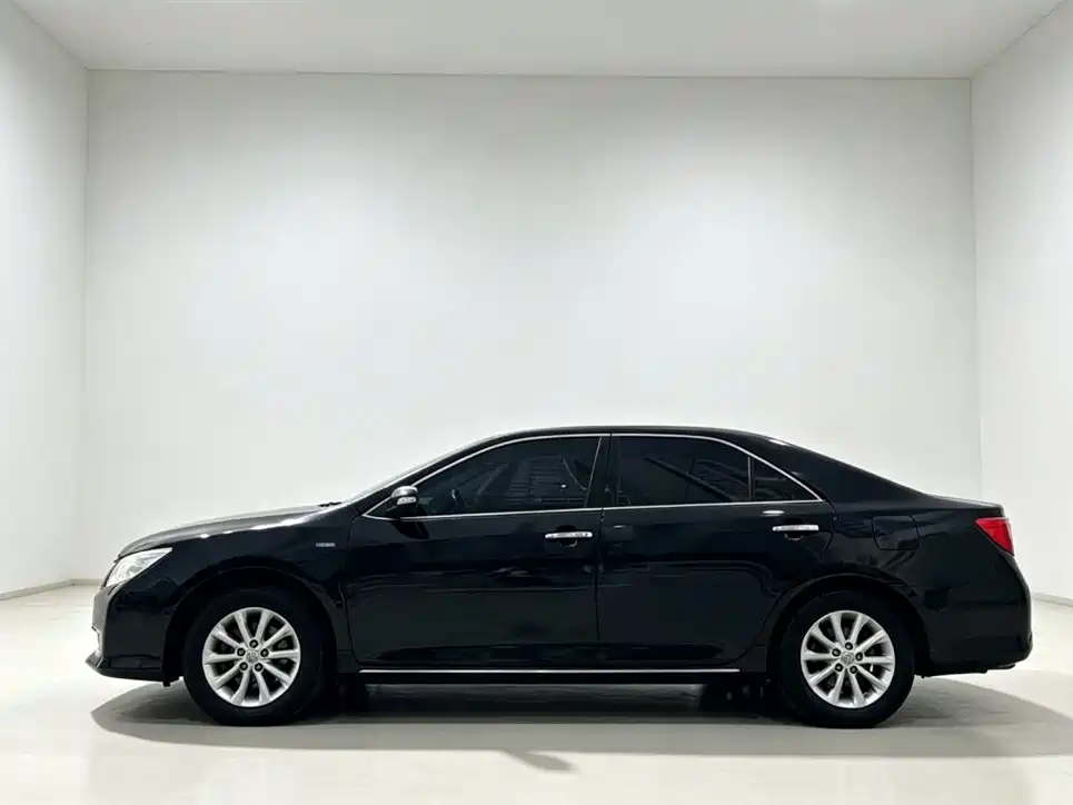 Camry 2.5 G Luxury