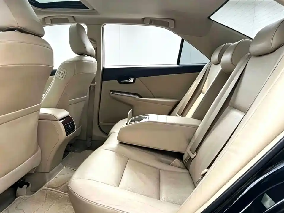 Camry 2.5 G Luxury