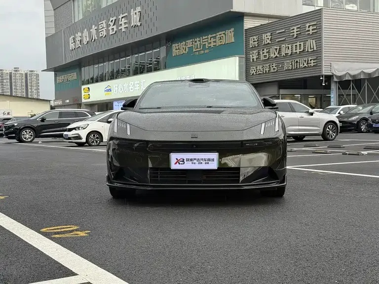 Lynk & Co 10 EM-P 领克10 2025款 240四驱Ultra运动版