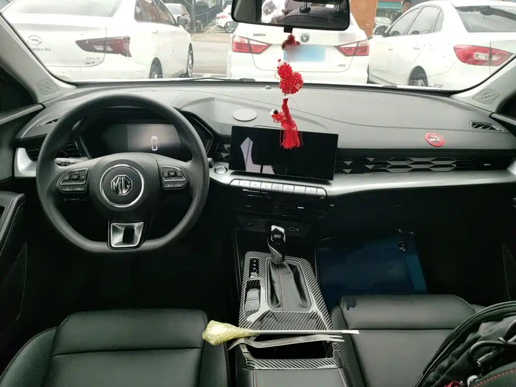 MG5 180 DVVT CVT Youth Luxury