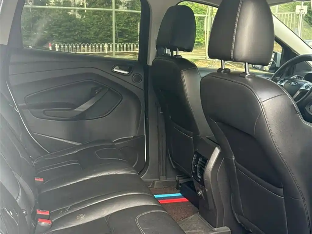 Kuga 2.0 L GTDi 4 WD Sport