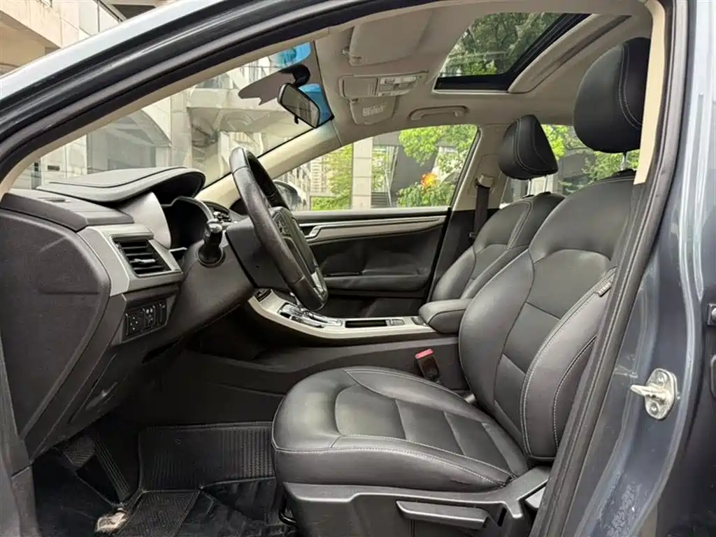 Emgrand GL 1.3 T DCT Elite