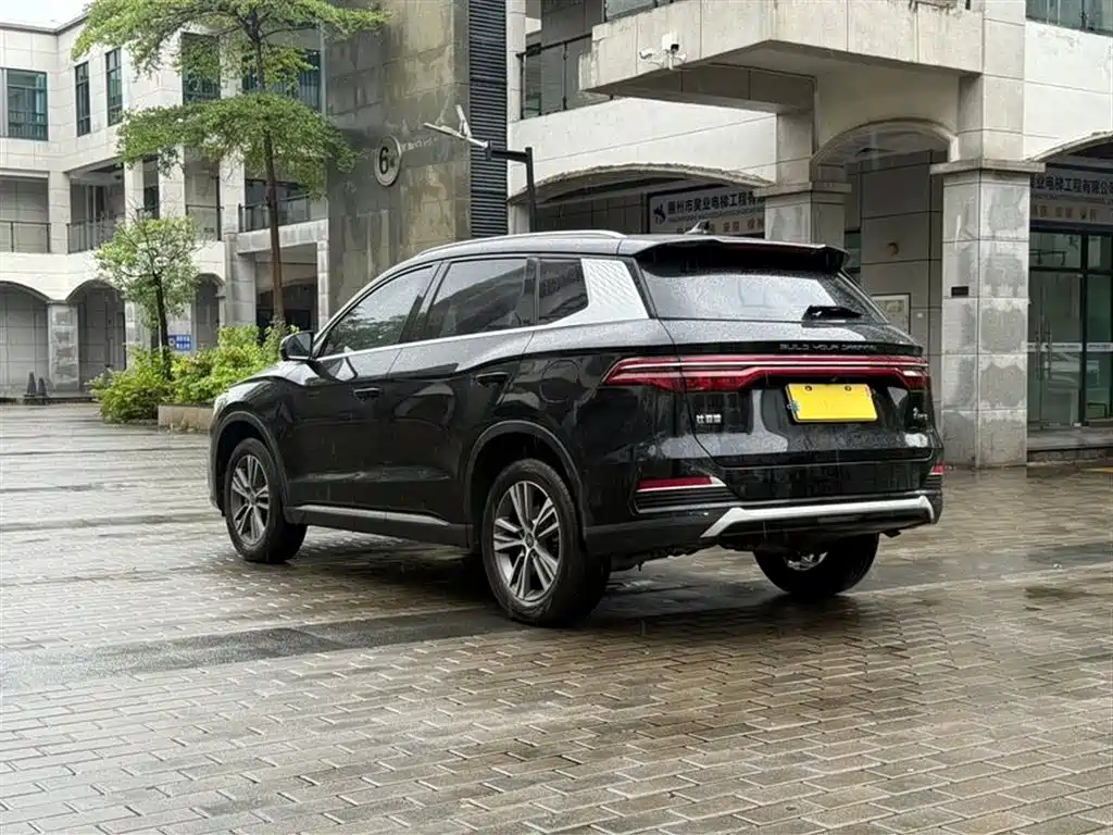 Song Pro 1.5 T Auto Luxury