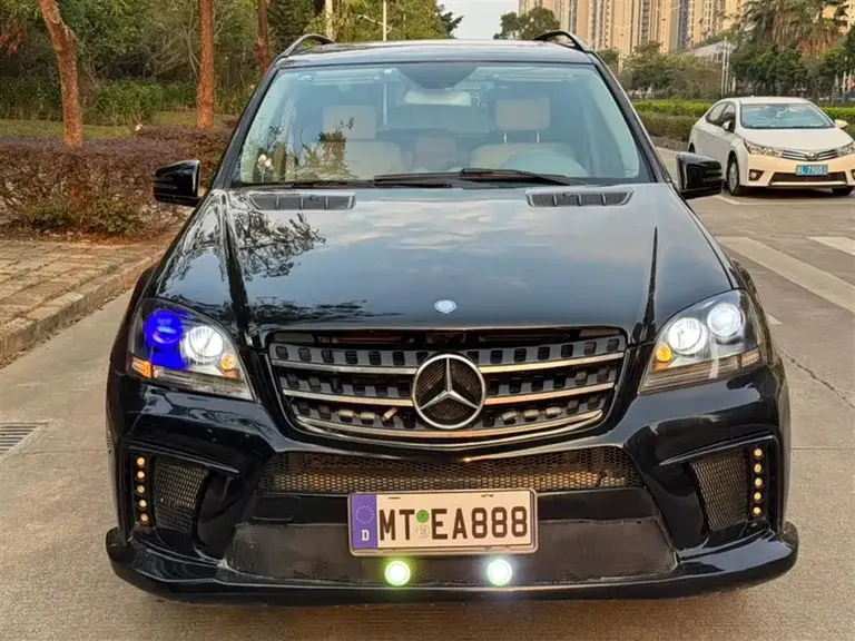 Mercedes-Benz M-Class ML 350 Distinguished