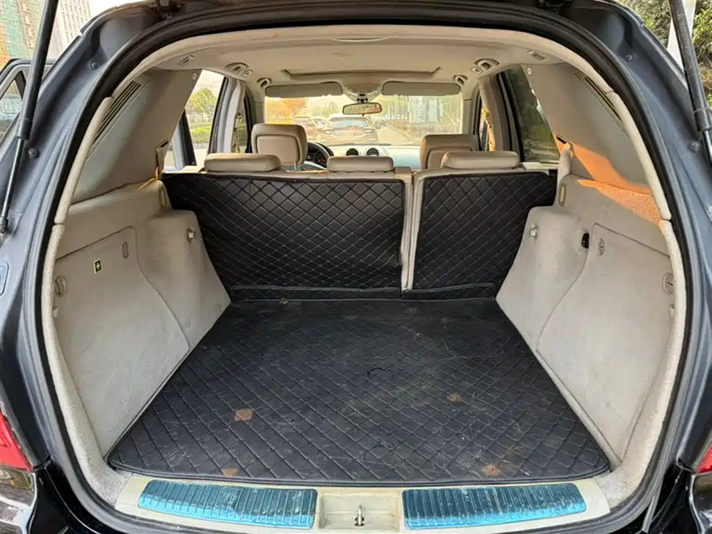 Mercedes-Benz M-Class ML 350 Distinguished