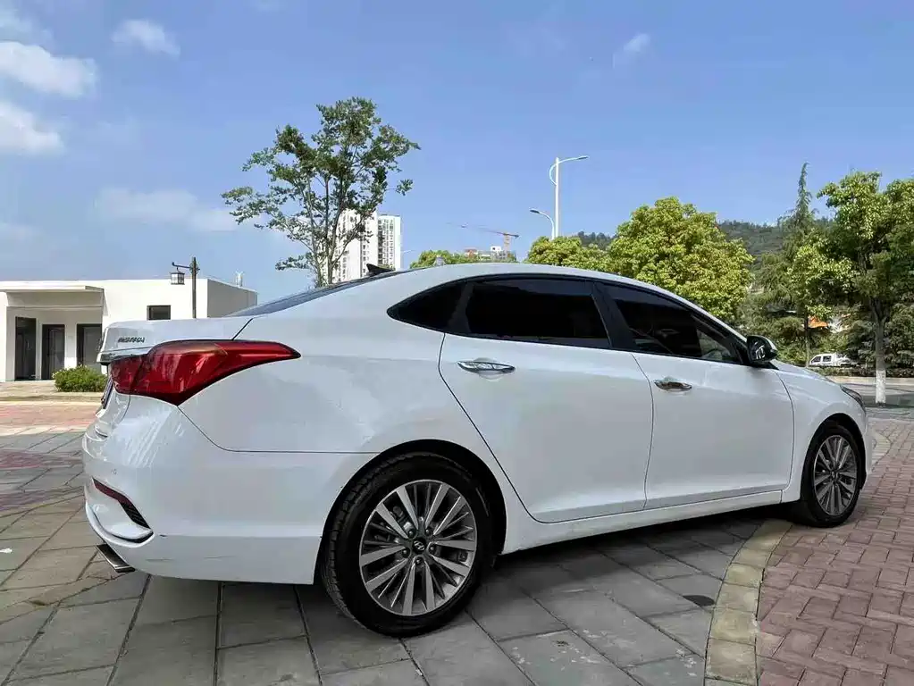 Mistra 1.8 L Auto Intelligent GLS Commemorative CN-VI