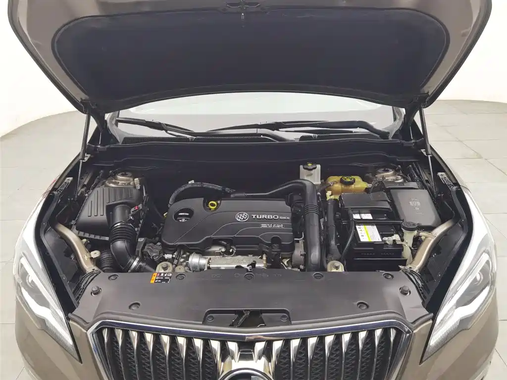 Envision Plus 20 T 2 WD Leading