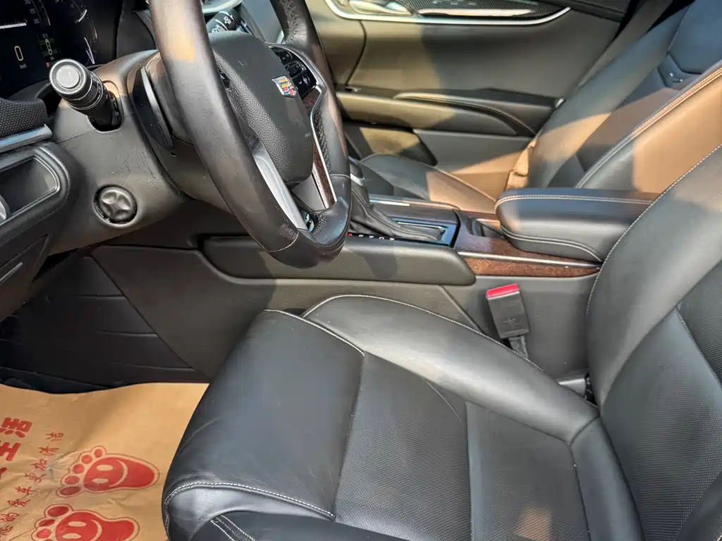 Cadillac XTS 28 T Luxury
