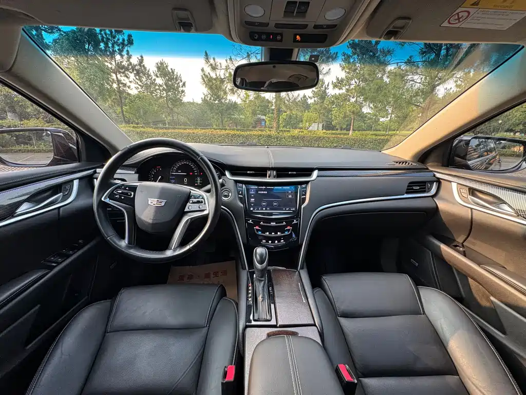 Cadillac XTS 28 T Luxury