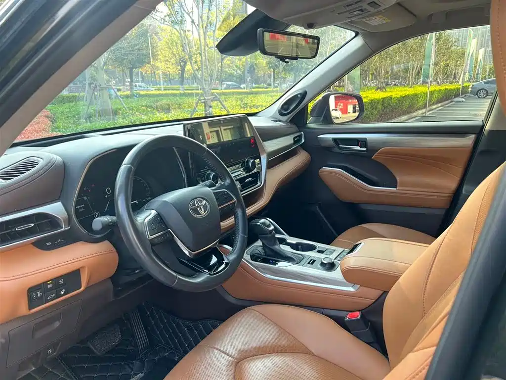 Highlander 汉兰达 2024款 380 T 四驱至尊型 7座