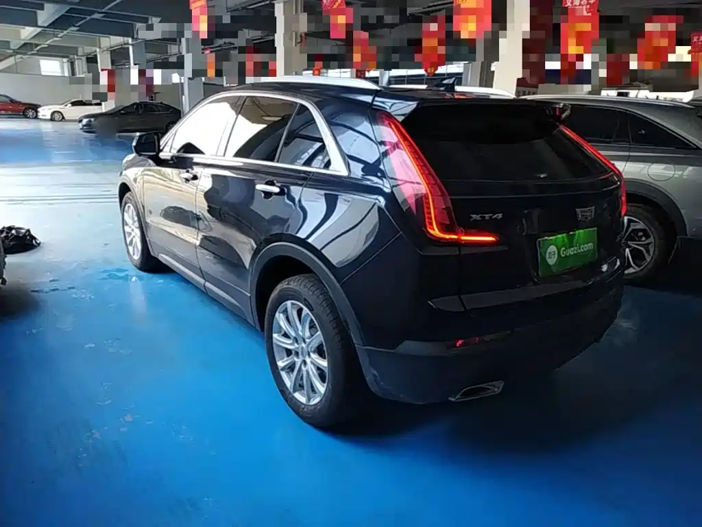 Cadillac XT4 28 T 2 WD Tech