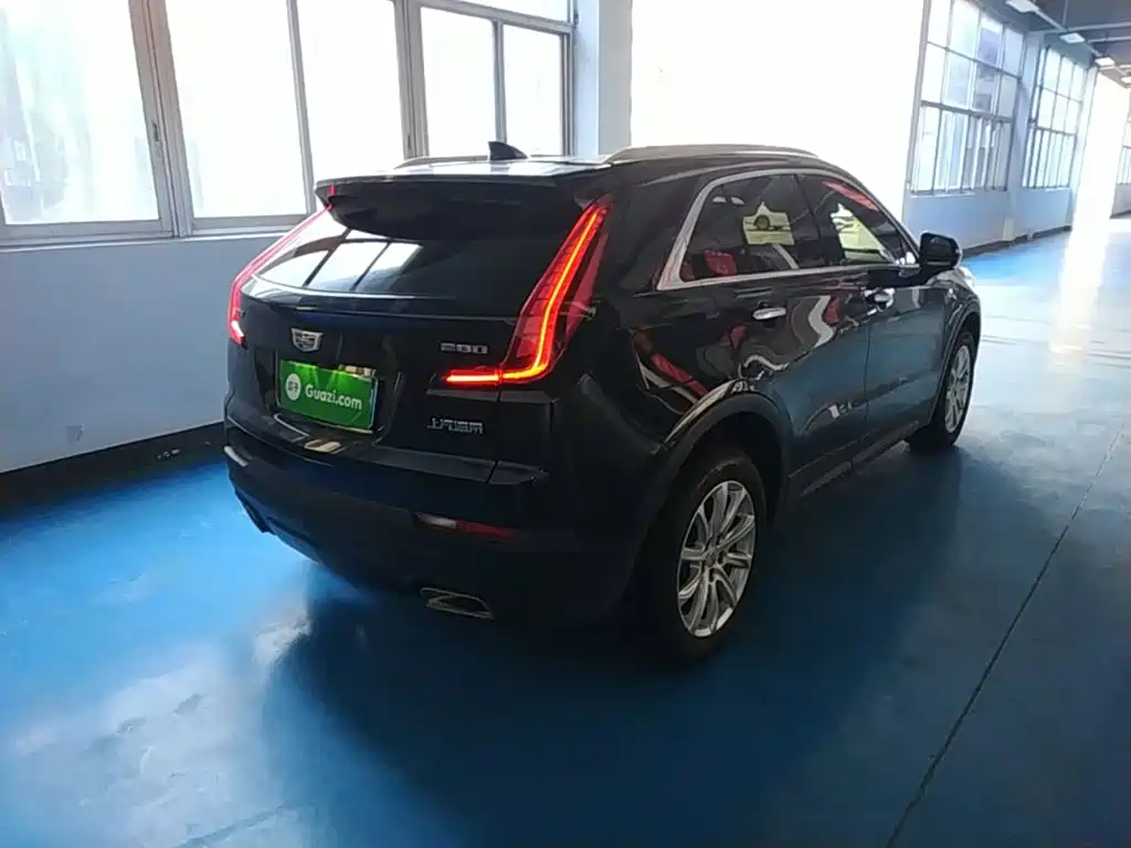 Cadillac XT4 28 T 2 WD Tech
